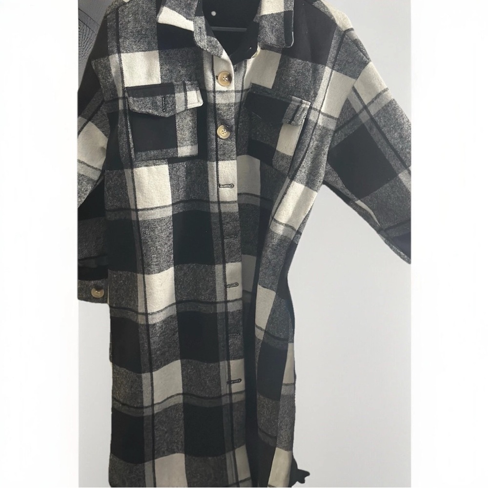 New Women’s Jacket Sweater great for everyday Wear